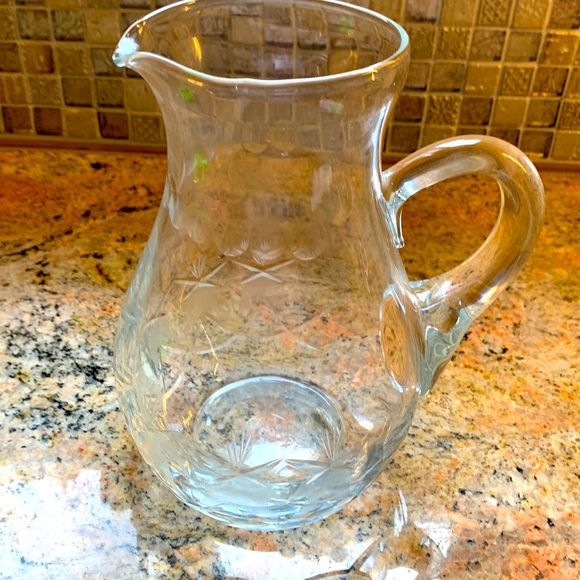 PEAR shaped PITCHER- CRYSTAL pitcher 
Hand-blown and flower etched. - Picture 1 of 10